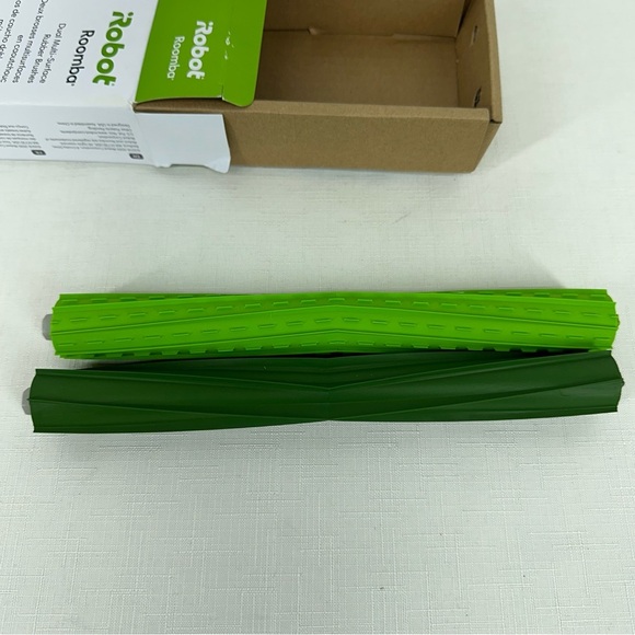 iRobot Roomba S Series Dual Multi-Surface Rubber Replacement Brushes Green New - Picture 7 of 9